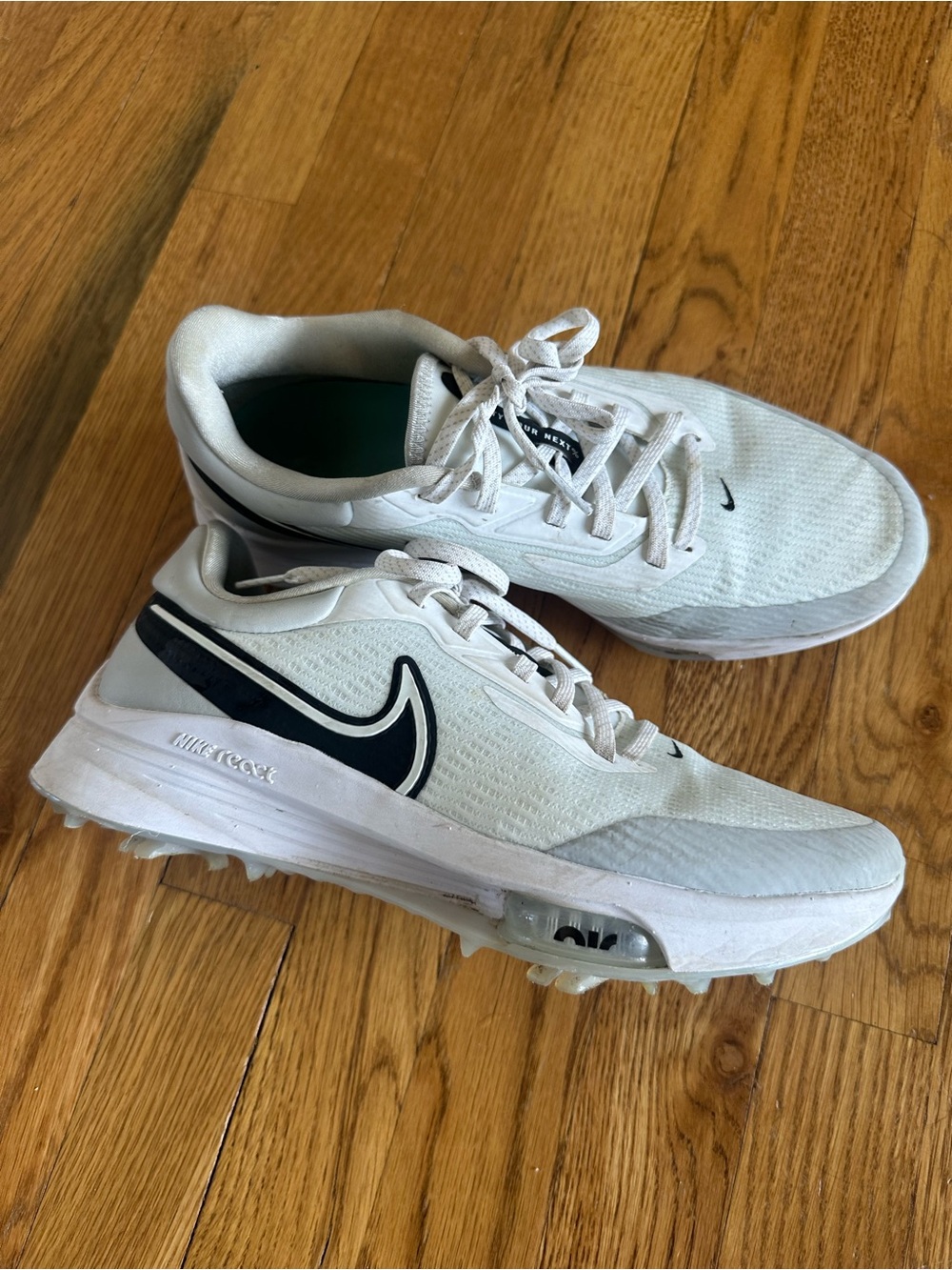 Nike Women’s White Athletic Golf Shoes with Black Swoosh